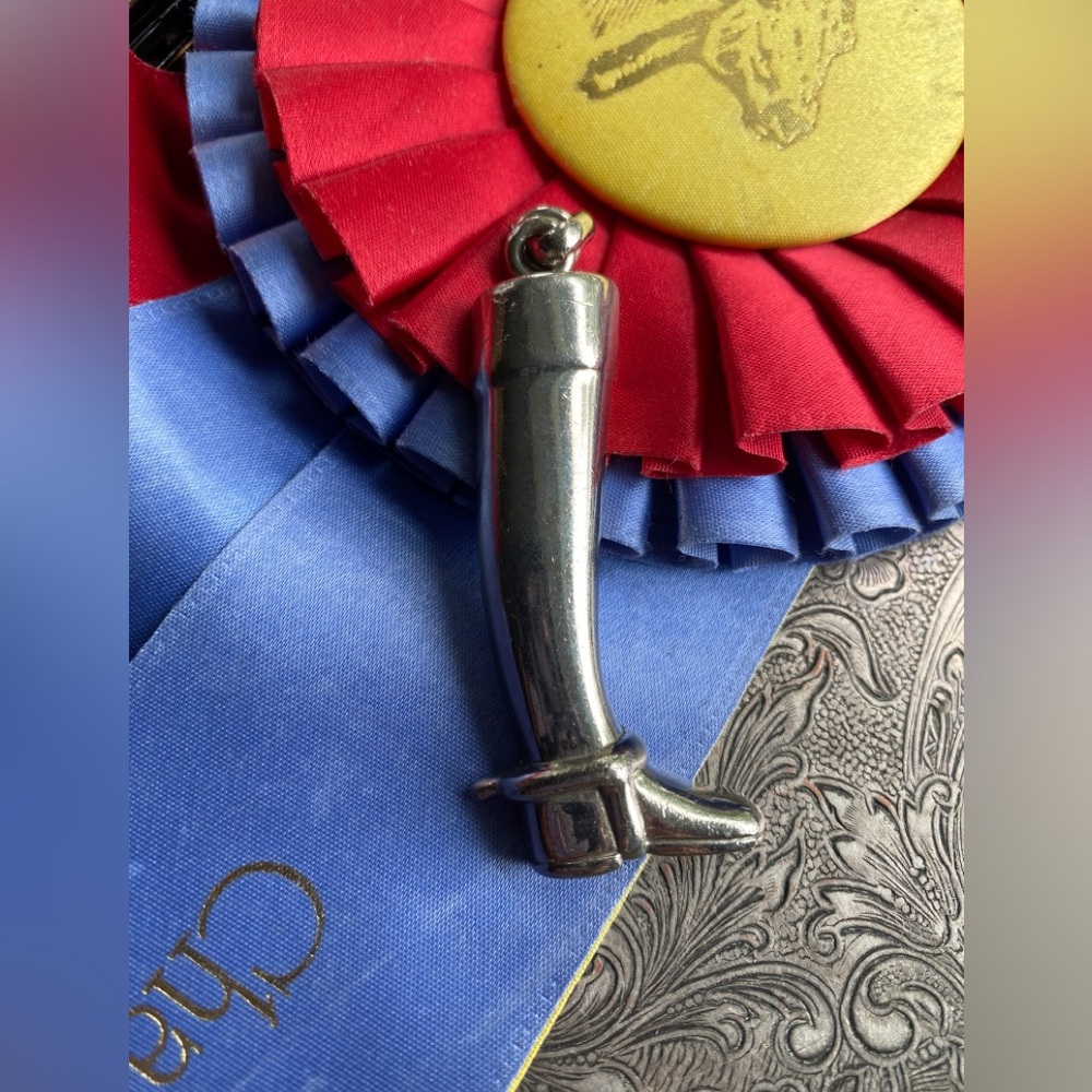 Pretty Rare Vintage GUCCI Silver Boot Equestrian Equine Charm Jewelry Necklace